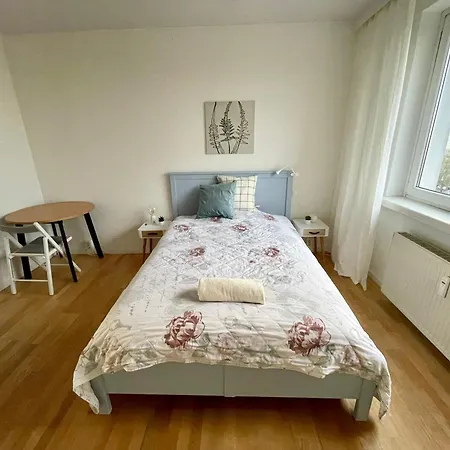 Private Zimmer Am Alex Homestay Berlin