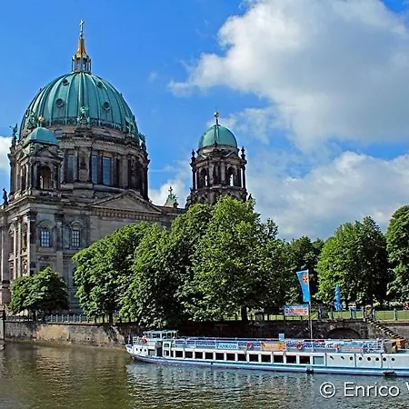 Private Zimmer Am Alex Homestay